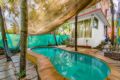 Quiet pool villa amidst greenery/74162 ホテルの詳細